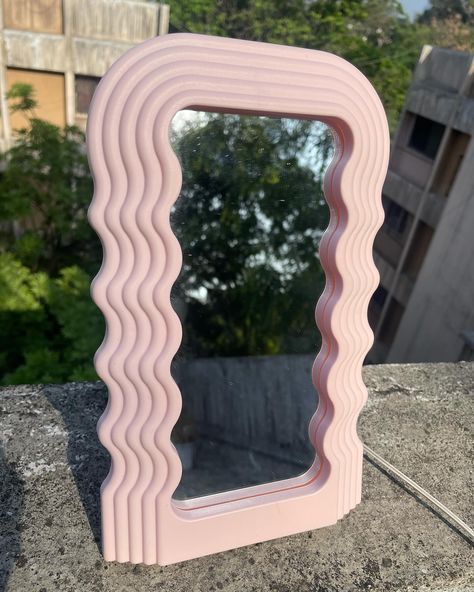 Our Dreamy Mini Mirror is travel friendly, you can carry it with you everywhere! 🎀✨ Color: Light Pink DM to orders🤍 [ Wavy Mirror, Irregular Mirrors, Pinterest Wavy Mirrors, Decor, India ] #theunnown #wavymirrors #irregularmirror #mirrors #pinterestmirror #pinterestinspired #pinterestaesthetic #asthetics #decor #decorindia #trending #pune #india Wavy Mirrors, Irregular Mirrors, Mirrors Decor, Mini Mirror, Wavy Mirror, Cute Room Decor, Dream Home Design, Pune, Glow Up?