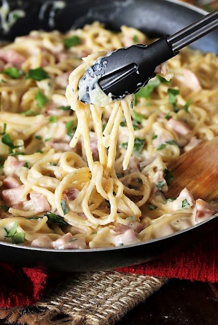 14 Recipes for Leftover Ham Ham Dinner Recipes, Ham Casserole Recipes, Ham Breakfast Casserole, Ham Dishes, Spaghetti Ingredients, Ham Dinner, Ham Casserole, Leftover Ham Recipes, Cheese Spaghetti