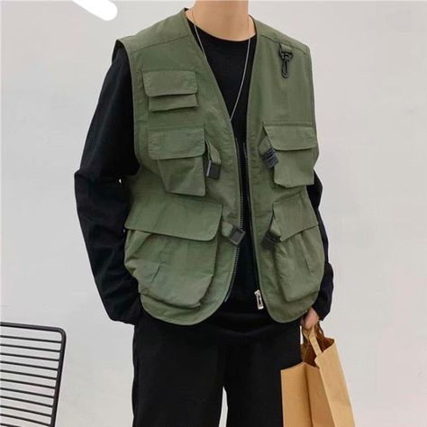 Brand Name: MKASSOrigin: CN(Origin)Material: PolyesterHooded: NoClosure Type: zipperModel Number: M31Detachable Part: NONELining Material: PolyesterClothing Length: ShortType: LOOSECollar: CollarlessClosure Type: zipperDecoration: PocketsStyle: Japan StyleSize: M/L/XL/XXL/3XLSeason: Summer 2020Type: Men's Sleeveless Jacket WaistcoatMens Overcoat: Mens Cargo VestsStyle: Casual FashionQuality: High Quality Men Sleeveless Jacket Gilet Cargo, Mens Sleeveless Jacket, Mens Vest Jacket, F Men, Mens Overcoat, Cargo Vest, Utility Vest, Vest Men, Red Vest