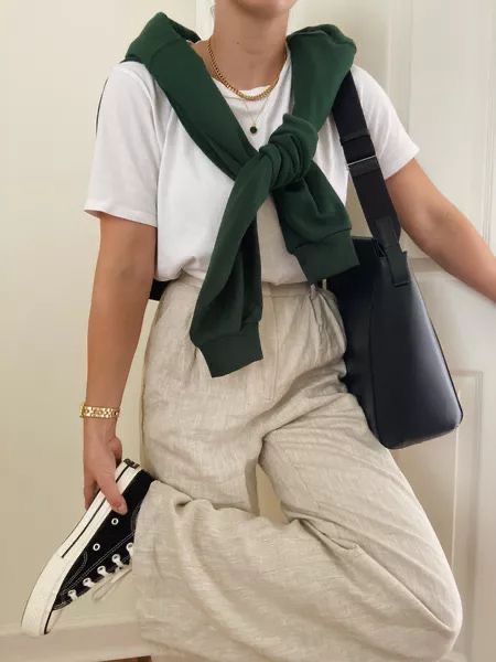 Trouser And Converse Outfit, Comfy Casual Teacher Outfits Winter, Sunday Look Outfits, Green Converse Outfit, Sezane Sweater, Linen Trousers Outfit, Converse Bag, Thrift Board, Office Fits