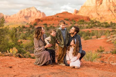 Hartman: Sedona Bell Rock Portrait Session #SedonaAZ #SedonaArizona #NorthernArizona #SedonaFamily #ArizonaFamily #RedRocksPortraits #SedonaPortrait Sedona Family Photos, Sedona Photoshoot, Sedona Family Photoshoot, Red Rock Photoshoot Family, Western Desert Family Photoshoot, Red Rock Family Photos, Family Photos Red Rocks, Red Rock Canyon Family Photoshoot, Desert Family Photoshoot Arizona