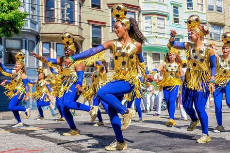 How Carnaval Brings Different Geographies Together Calypso Music, Theme Carnaval, Style Année 20, Brazilian Samba, Samba Dance, Carnaval Costume, Lenten Season, Visit San Francisco, Carmen Miranda