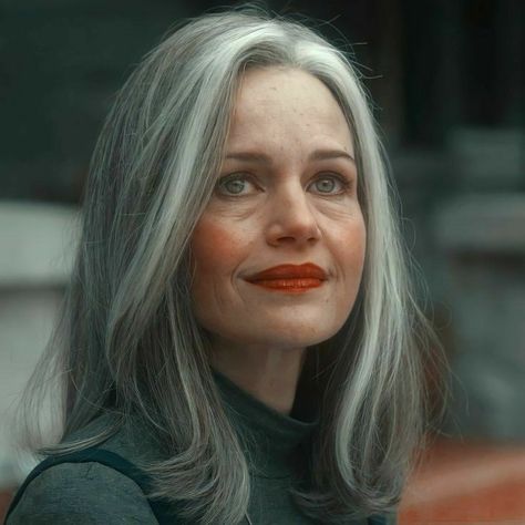 Female Character Inspiration, Amanda Seyfried, House On A Hill, Netflix Series, Face Claims, Character Inspiration, Hair Makeup, Hair