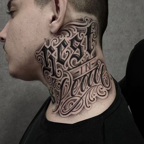 Calligraphy Tattoo Fonts, Font Tato, Best Neck Tattoos, Upper Back Tattoos, Army Tattoos, Gangsta Tattoos, Neck Tattoos Women, Back Of Neck Tattoo, Calligraphy Tattoo