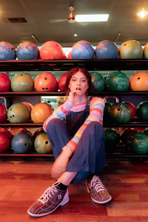 Bowling Alley Photoshoot, Alley Photoshoot, Alley Ideas, Bowling Pictures, 70s Photoshoot, Retro Couple, Boho Photoshoot, Retro Photoshoot, Inspired Photoshoot