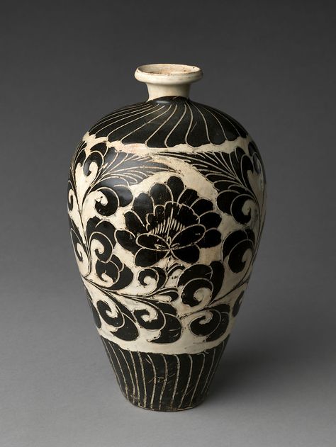 Antique Japanese Vase, Big Ceramic Vase, National Museum Of Korea, Japanese Vases, Big Vases, Japanese Vase, Peony Painting, Arabesque Pattern, Ceramic Artwork