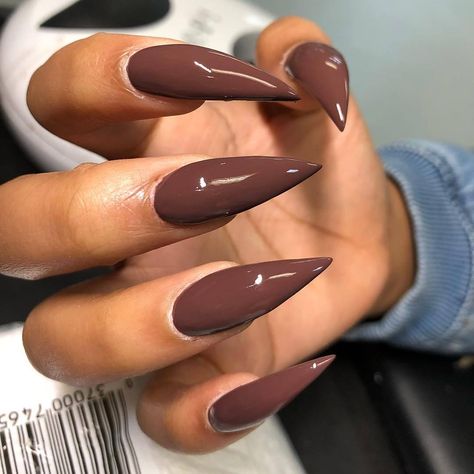 Nails 💅🏽 ( follow @jawn.things if viewing ) #explore Brown Nail, Stiletto Nail Art, Stiletto Nails Designs, Shiny Nails, Almond Acrylic Nails, Brown Nails, Unique Nails, Dope Nails, Long Acrylic Nails