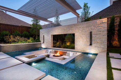 28 Inspiring Fire Pit Ideas To Create A Fabulous Backyard Oasis Sunken Fire Pit, Patio Seating Arrangement, Sunken Patio, Sunken Fire Pits, Moderne Pools, Terrasse Design, Luxury Pools, Modern Pools, Pool Lounge