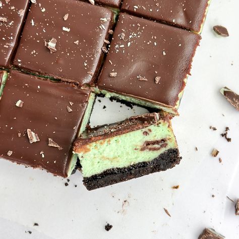 Chocolate Mint Cheesecake Bars Lemon Blueberry Cookies, Mint Chocolate Cheesecake, Andes Mints, Mint Cheesecake, Pumpkin Cheesecake Bars, Oreo Cookie Crust, Lime Cheesecake, Dessert Bar Recipe, Buttery Cookies