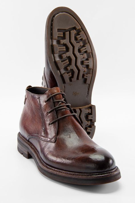 Sporting the brand's signature Italian, vegetable-tanned leather, this Chukka boot is the complete seasonal package. Handcrafted in Italy with integrity and meticulous craftsmanship, this style features exquisite details and an amazing outsole, skillfully constructed with leather and natural rubber. A warm shade of dark brown, elegant lines and beautiful details, for a style that will bring sophistication and edge to any outfit. Most customers size down one full size.