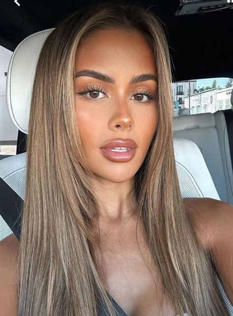 Colours For Tan Skin, Honey Caramel Highlights, Hair Color For Tan Skin, Brown Hair Styles, Honey Brown Hair Color, Hair Caramel, Brown Hair Inspiration, Rambut Brunette, Honey Brown Hair