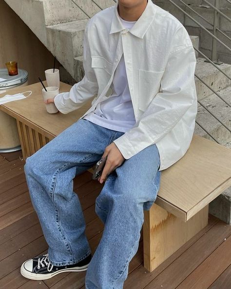 Uniqlo Outfit, Minimalist Fashion Men, Trendy Boy Outfits, Mens Trendy Outfits, Street Style Outfits Men, Mens Casual Dress Outfits, Men Stylish Dress, Guys Clothing Styles, Mens Outfit Inspiration