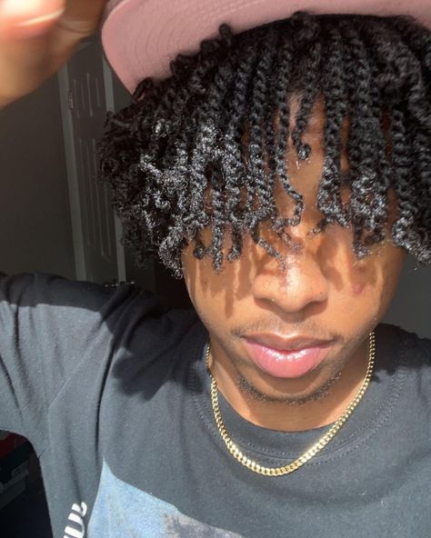 Twists No Middle Part Men, Two Strand Twist Men No Middle Part, Short Twists Men, Types Of Twists Black Hair, Black Male Hairstyles Twists, Mini Twists Men, Male Twists Hair Black Men, 2 Strand Twist Men, Twist Hairstyles Men