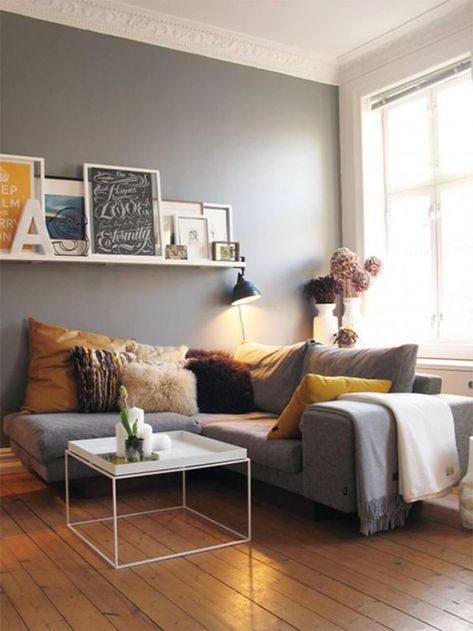 Dilapidated House, Cozy Apartment Living Room, Corner Sofa Living Room, Grey Corner Sofa, Corner Sofa Design, Small Living Room Design, Small House Decorating, Spring Decorating, Small Apartment Decorating