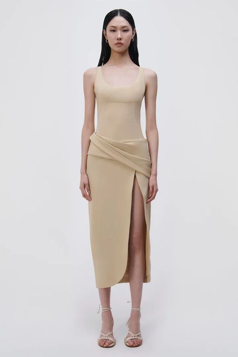 Draping Dress, Draped Midi Dress, Dried Pineapple, Spring 2023 Ready To Wear, Cute Workout Outfits, Draped Midi Dresses, 2023 Ready To Wear, Fashion Institute, Workout Outfits