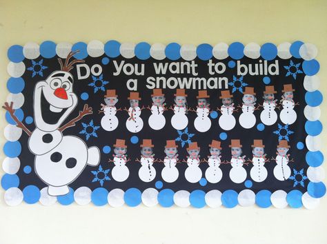 Olaf bulletin board for Christmas Olaf Valentine Bulletin Board, Olaf Bulletin Board Ideas Winter, Disney Christmas Bulletin Board Ideas, Olaf Bulletin Board Ideas, Frozen Bulletin Board Ideas, Disney Christmas Door Decorations Classroom, Disney Christmas Bulletin Boards, January Bulletin Board For Preschoolers, Christmas Bulletin Board Ideas Classroom