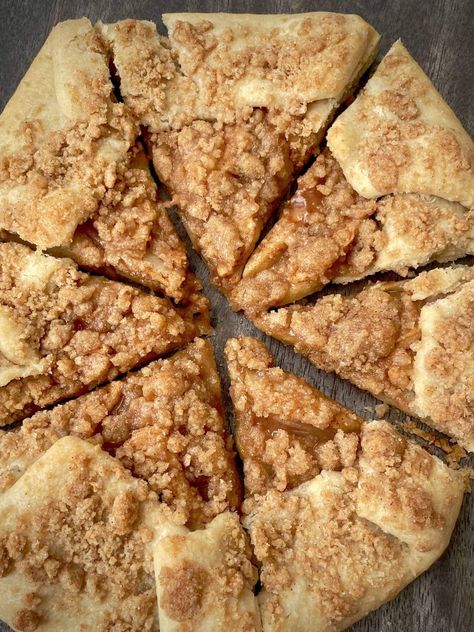 Vegan Apple Galette - Serene Trail Vegan Picnic Food, Summer Finger Foods, Apple Galette Recipe, Vegan Picnic, Apple Galette, Vegan Summer Recipes, Vegan Party Food, Fall Vegan Recipes, Galette Recipe