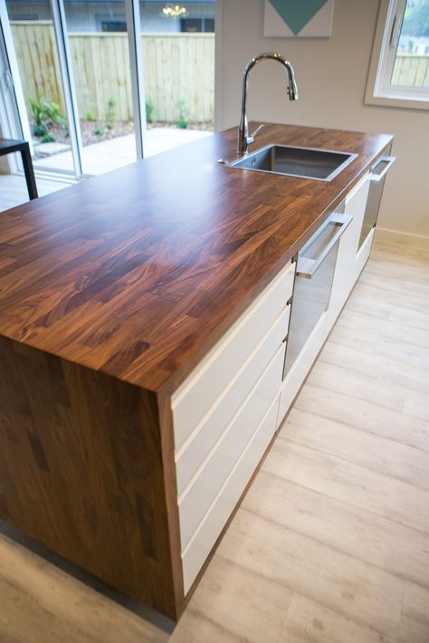 Mercer "Hartford" sink topmounted into Walnut benchtop from JK Timber (sales@jktimber.co.nz). Sally Steer Design. Wooden Benchtop Kitchen, Timber Benchtop Kitchen, Wood Benchtop, Wooden Benchtop, Kitchen Bench Tops, Wooden Kitchen Bench, Timber Benchtop, White Cupboards, Timber Kitchen