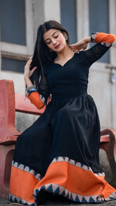 Aryanshi Sharma Casual Frocks, Girls Black Dress, Bollywood Hairstyles, Girl Crush Fashion, Stylish Photo Pose, Beautiful Dress Designs, Seductive Clothes, Classy Photography