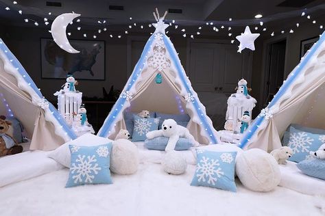 Dream and Party LLC (@dream_and_party_llc) • Instagram photos and videos Christmas Grotto Ideas, Winter Wonderland Birthday Party, Winter Wonderland Birthday, Teepee Party, New Years Activities, Harry Potter Birthday Party, Dream Party, Winter Wonderland Party, Toddler Winter