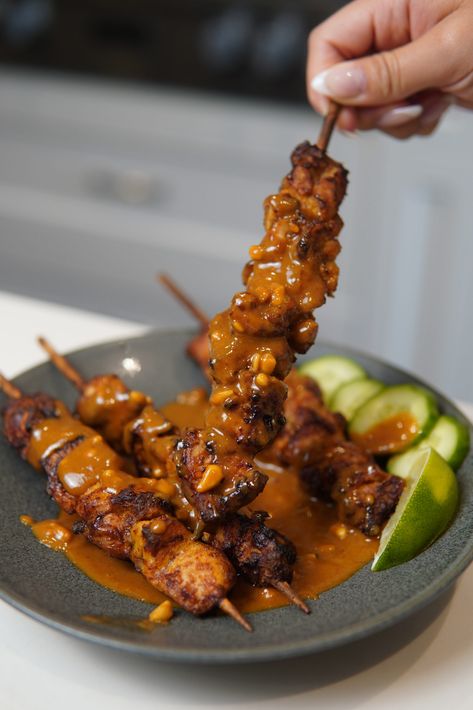 Chicken Satay With Peanut Sauce - Kwokspots Chicken Satay With Peanut Sauce, Philippine Food, Southeast Asian Food, Thai Appetizer Recipes, Lemongrass Chicken Recipe, Chinese Roast Pork, Chicken Satay Recipe, Crispy Chicken Tenders, Spicy Peanut Sauce