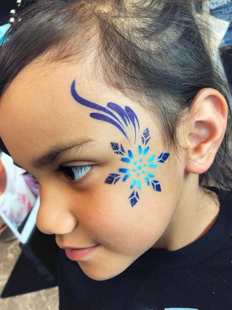 Christmas Theme Face Painting, Snow Face Paint, Snow Man Face Paint, Winter Face Painting, Winter Face Paint, Face Painting Party, Maquillaje Simple, Frozen Crown, Easy Face Painting Designs