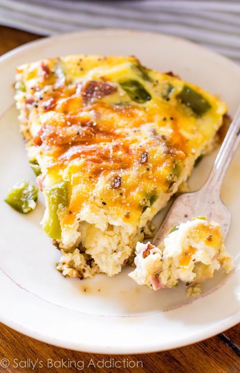 140 Calorie Cheesy Sausage Quiche | Sally's Baking Addiction Pepper Quiche, Egg Quiche, Sausage Quiche, Veggie Quiche, Sallys Baking, Gf Breakfast, Chicken Apple Sausage, Sally's Baking, Sausage Casserole