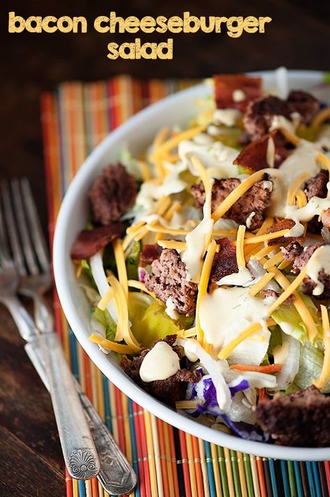 Bacon Cheeseburger Salad, Healthy Cheeseburger, Cheeseburger Salad Recipe, Salad Caesar, Low Carb Salad Dressing, Cheeseburger Salad, Keto Cheeseburger, Easy Meal Plan, Buns In My Oven