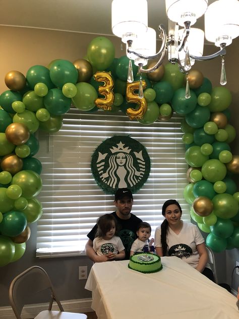 Starbucks Theme Party, Starbucks Theme, Piñata Cake, Balloon Garland, Theme Party, Party Themes, Balloons, Cake