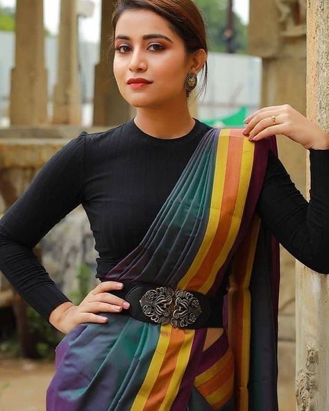 Black Blouse Designs For Saree, Blouse Designs For Saree, Black Blouse Designs, Saree With Belt, Slides Outfit, Saree Wearing Styles, Saree Blouse Neck Designs, Indian Saree Blouses Designs, Silk Saree Blouse Designs