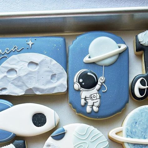 Outer Space Cookies, Astronaut Cookies, Space Cookies, Galaxy Cookies, Outer Space Baby Shower, Fun Word Search, Cookie Cake Designs, Wedding Anniversary Cakes, Sugar Cookie Royal Icing