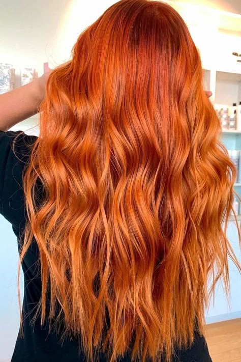 Sally Beauty Supply Hair Color, Haircuts For Heart Shaped Faces, Bright Copper Hair, Gorgeous Haircuts, Heart Shaped Faces, Red Hair With Blonde Highlights, Cheveux Oranges, Red Hair Trends, Red Hair Looks