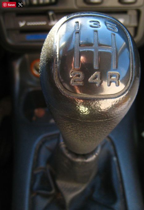 Driving Stick Shift, Driving Tips For Beginners, Driving Test Tips, Learn Car Driving, Driving Basics, Learn To Drive, Car Life Hacks, Chevy Camaro Z28, Stick Shift