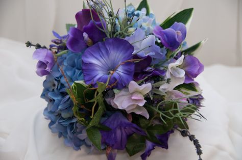 Morning glory wedding bouquet Wedding Bouquets Hydrangea, Sweet Pea Bouquet, Ceremony Backdrop Outdoor, Wedding Dresses Vintage Princess, Hydrangea Bouquet Wedding, Sweet Pea Flowers, Blue Wedding Bouquet, Daisy Bouquet, Diy Wedding Bouquet