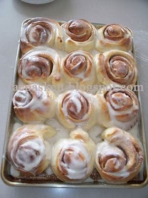 Outnumbered: 1-Hour Cinnamon Rolls One Hour Cinnamon Rolls, Bisquick Cinnamon Rolls, Cream Cheese Rolls, Orange Rolls, Chocolate Roll, Baking Cocoa, Easy Cinnamon, Cinnamon Rolls Recipe, Cinnamon Buns