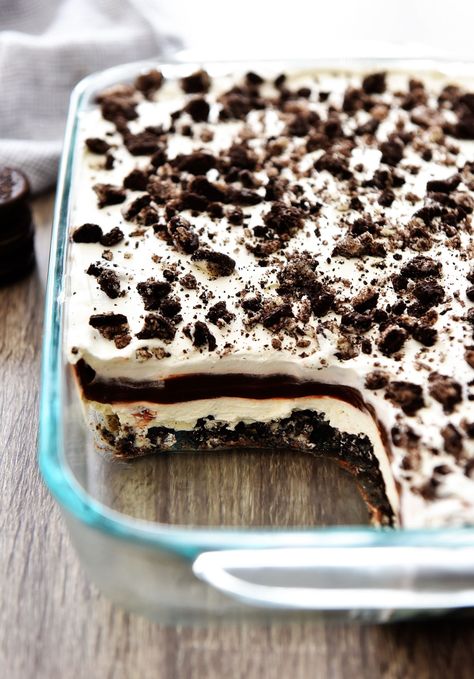 Heavenly Oreo Dessert has delicious layers of chocolate pudding, cool whip and cream cheese. Life-in-the-Lofthouse.com Oreo Delight, Best No Bake Cookies, Cool Whip Desserts, Oreo Desserts, Oreo Pudding, Oreo Dessert Recipes, Dirt Cake, Amazing Desserts, Dessert Candles