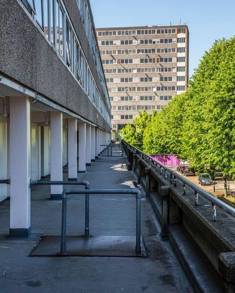 barbican_fan on Instagram: "Aylesbury Estate: Hans Peter “Felix” Trenton; constructed 1963-1977. Massive, divisive and now being destroyed, Aylesbury, as much as any other remaining estate epitomises the issues relating to social housing in contemporary London. The council wants it to go the way of the equally massive/notorious Heygate estate (now almost all chic residences for city workers in the newly fashionable Elephant and Castle). The residents want to stay (or many of them), not least b Council Estate Aesthetic, Council Flat, Council Estate, Elephant And Castle, Council House, One Point Perspective, London Architecture, The Residents, Point Perspective