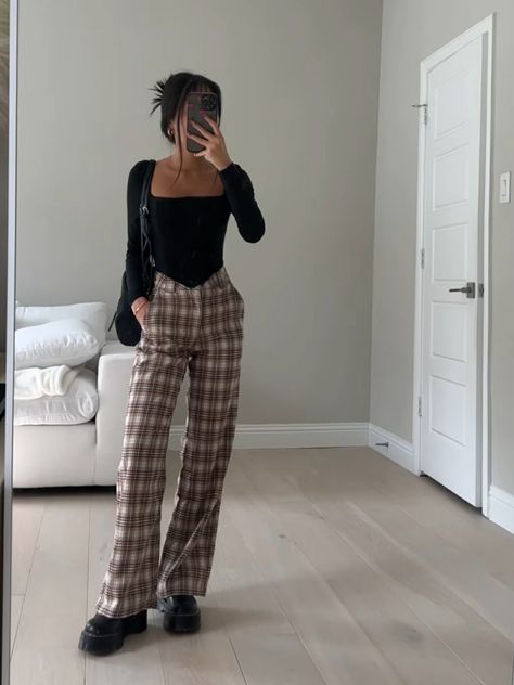 Modest College Outfits, Back To School Outfits Aesthetic, Outfits For Summer Casual, Outfits Aesthetic School, Casual Outfit School, Trendy Modest Outfits, Work Outfit Casual, Casual Outfits Modest, School Outfits Aesthetic