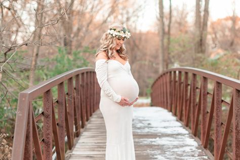 Maternity Photography On Bridge, Bridge Maternity Photos, Maternity Photos On Bridge, Maternity Pictures On Bridge, Maternity Bridge Photography, Bridge Maternity Pictures, Maturity Pictures, Pregnancy Couple, Maternity Picture Outfits