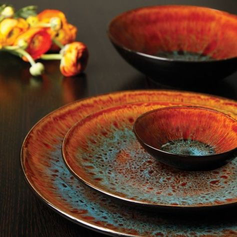 Dish Sets Dinnerware, Pottery Handbuilding, Keramik Design, Pottery Dishes, Stoneware Dinnerware, Ceramic Dinnerware, Pottery Crafts, Ceramics Pottery Art, Ceramics Ideas Pottery