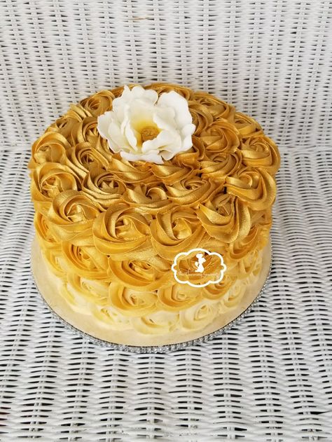 Gold ombre cake/ Gold cake / Gold rosette cake Gold Ombre Cake, Gold Rosette Cake, Rosette Cake, Gourmet Cakes, Gold Ombre, Ombre Cake, Gold Cake, Birthday Cake, Cake