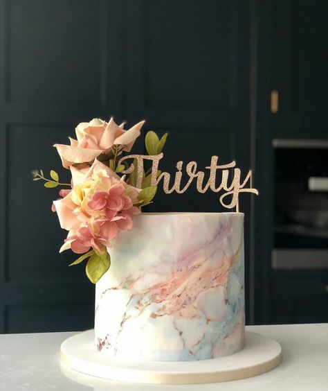 Cake - e- licious!!🎂🎂 30th Birthday Cake For Women, 40th Birthday Cake For Women, Birthday Cake For Women Simple, 30 Cake, Birthday Cake For Husband, Beautiful Cake Designs, Homemade Birthday Cakes, 30 Birthday Cake, Elegant Birthday Cakes