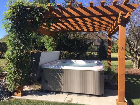 A pergola is a great hot tub privacy solution. Learn all about how to create home hot tub privacy. #HotSpringSpas #hottub #backyardretreat #backyard #spa Hot Tub Surround Backyard, Hot Tub Privacy Screen, Alaska Garden, Home Hot Tub, Jacuzzi Ideas, Backyard Hot Tub, Hot Tub Deck Design, Hot Tub Privacy, Hot Tub Pergola