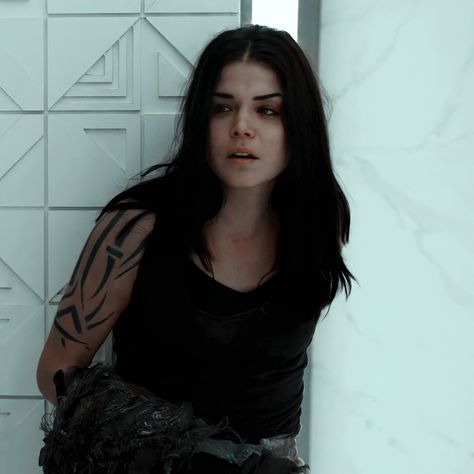 Octavia Blake, Marie Avgeropoulos, The 100 Show, Bff Tattoos, Female Character Concept, The Painter, Girls World, Perfect Life, The Hundreds