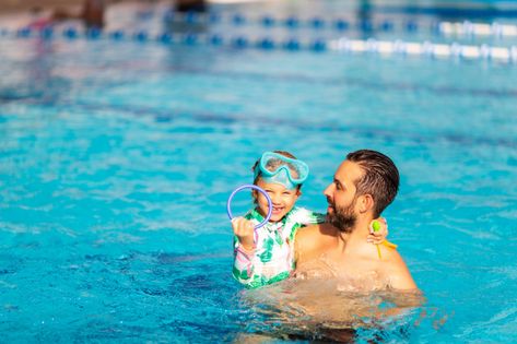 Family Swimming, Swimming Pool Photos, My Goal In Life, Water Illustration, Family Summer, Pool Photos, Water Play, In The Pool, Premium Photo