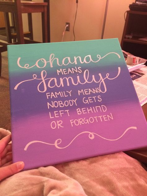 AOII Ohana Canvas. Created by @taylorbaglietto. Disney Art Diy, Big Little Canvas, Art Mini Toile, Disney Canvas Art, Disney Canvas, Disney Paintings, Simple Canvas Paintings, Cute Canvas Paintings, Cute Canvas