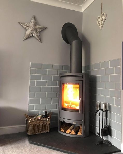 Corner Log Burner Ideas, Log Burner Ideas, Corner Log Burner, Wood Burning Stove Corner, Corner Wood Stove, Wood Stove Surround, Corner Stove, Wood Burning Stoves Living Room, Log Burner Living Room