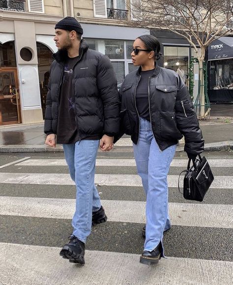 nu-e-yah on Twitter: "It’s dinner time. What’s your couple drip like?… " Couple Drip, Couple Aesthetic Outfits, Streetwear Couple, Instagram Couples, Couple Fits, Cute Couple Outfits, Black Couples Goals, Matching Couple Outfits, Fashion Couple