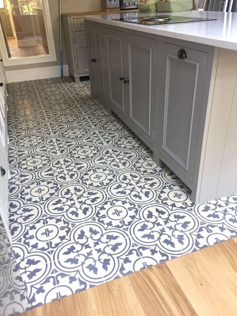 Kitchen Floor Tile Patterns, Moroccan Floor Tiles, Downstairs Wc, Concrete Tile Floor, Moroccan Kitchen, Patterned Kitchen Tiles, Tiles Uk, Encaustic Tiles, Floor And Decor