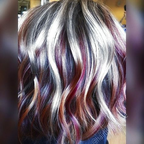 Silver, red, and black streaks - I love this! Grey Balayage, Blonde Ombre Hair, Ombre Blond, Hair Color Blonde, Hair Highlights And Lowlights, Blonde Streaks, Highlights And Lowlights, Beautiful Red Hair, Black And Blonde